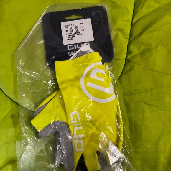 GIYO Cycling Gloves Color Yellow Size L - Picture 2 of 4